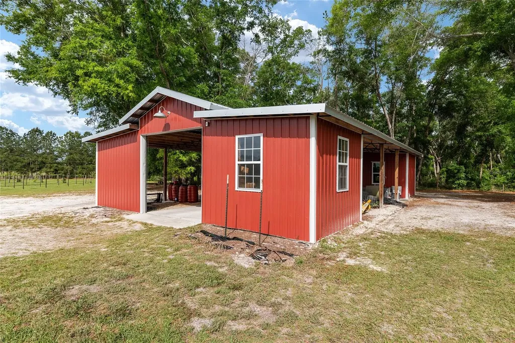 3725 172nd Street Wellborn FL 32094