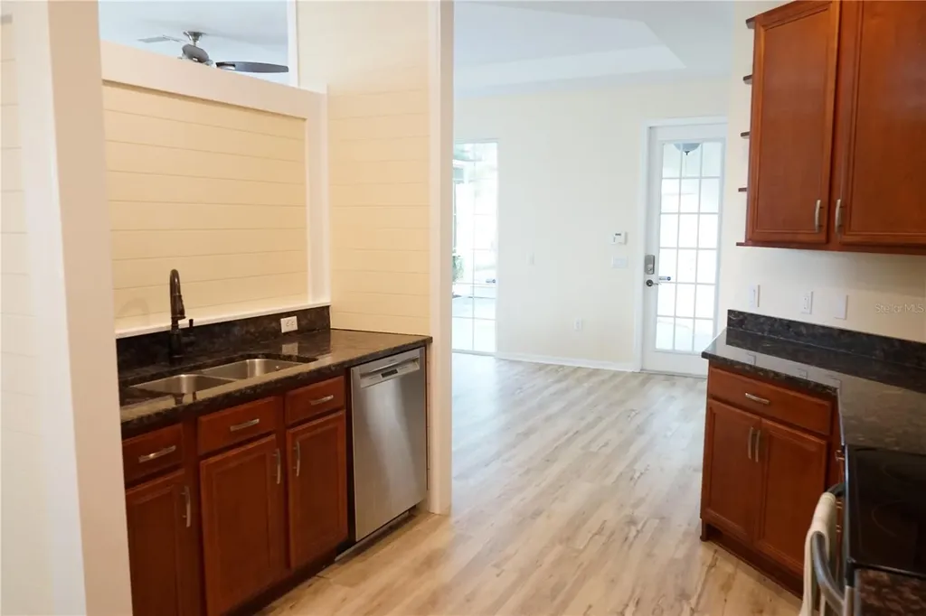 201 Sunset Crest Court Apollo Beach FL 33572