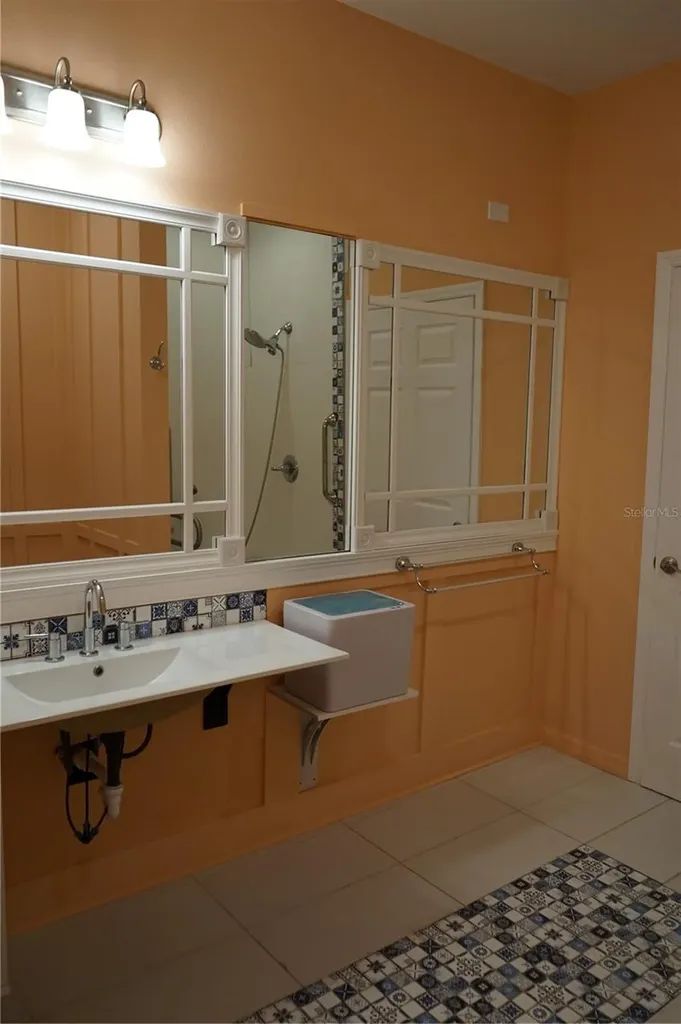 201 Sunset Crest Court Apollo Beach FL 33572