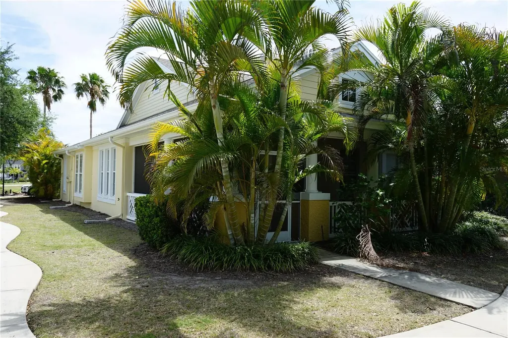 201 Sunset Crest Court Apollo Beach FL 33572