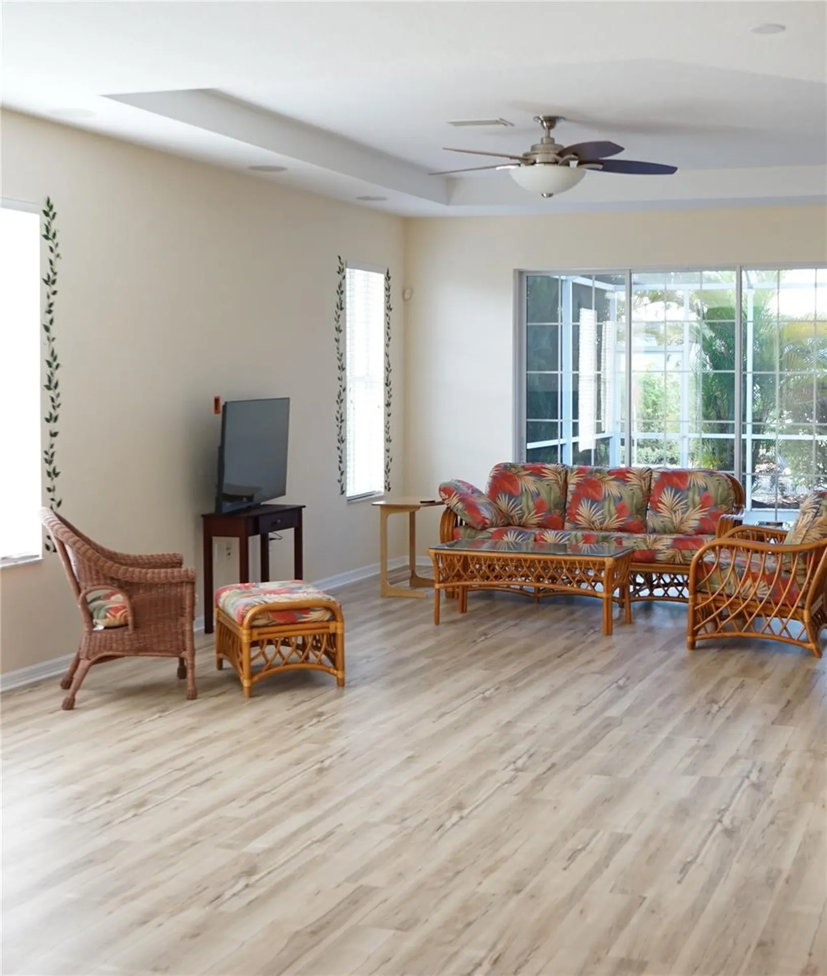 201 Sunset Crest Court Apollo Beach FL 33572
