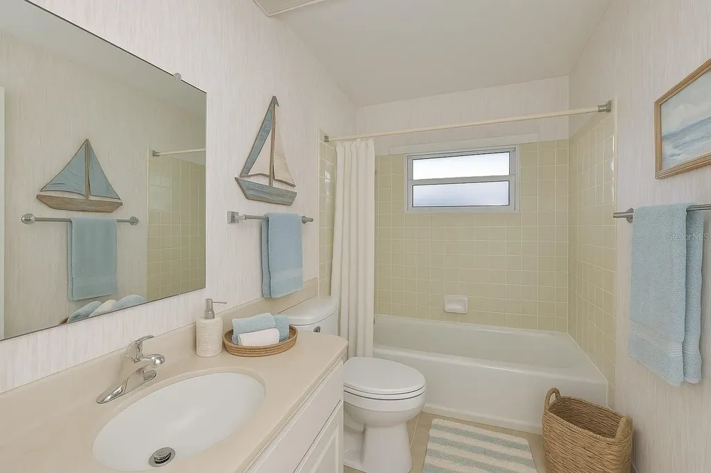 1525 Allegheny Drive Sun City Center FL 33573