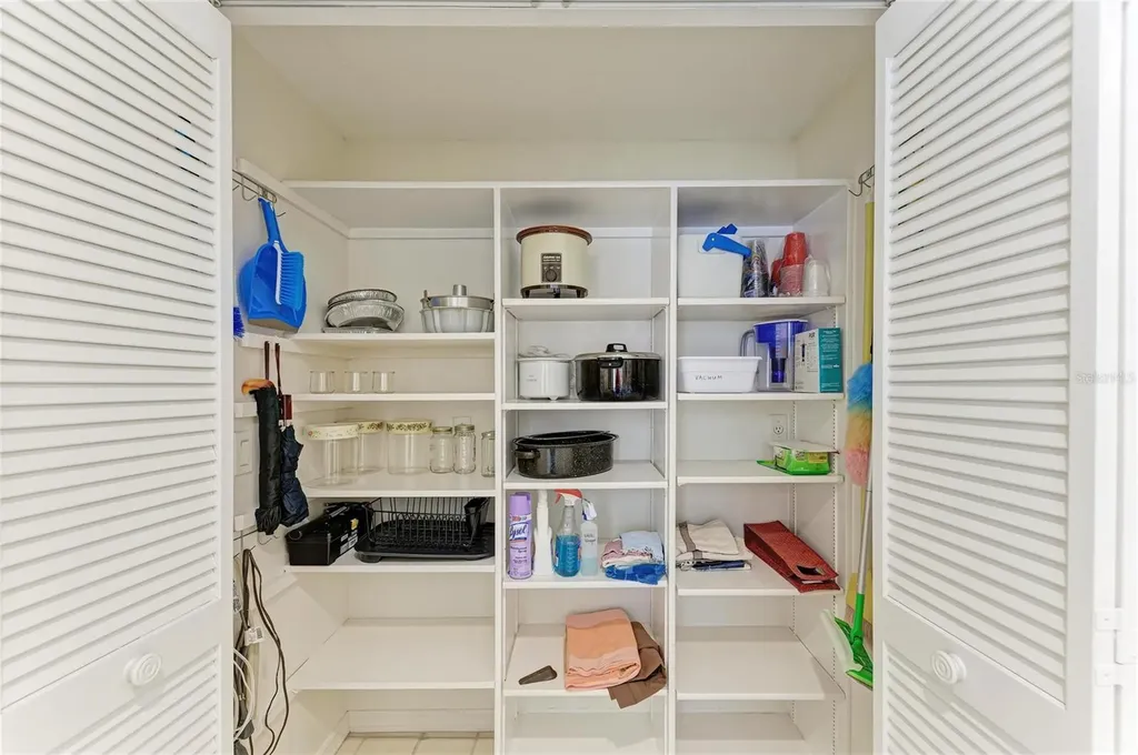 3946 Wilshire Circle E Sarasota FL 34238