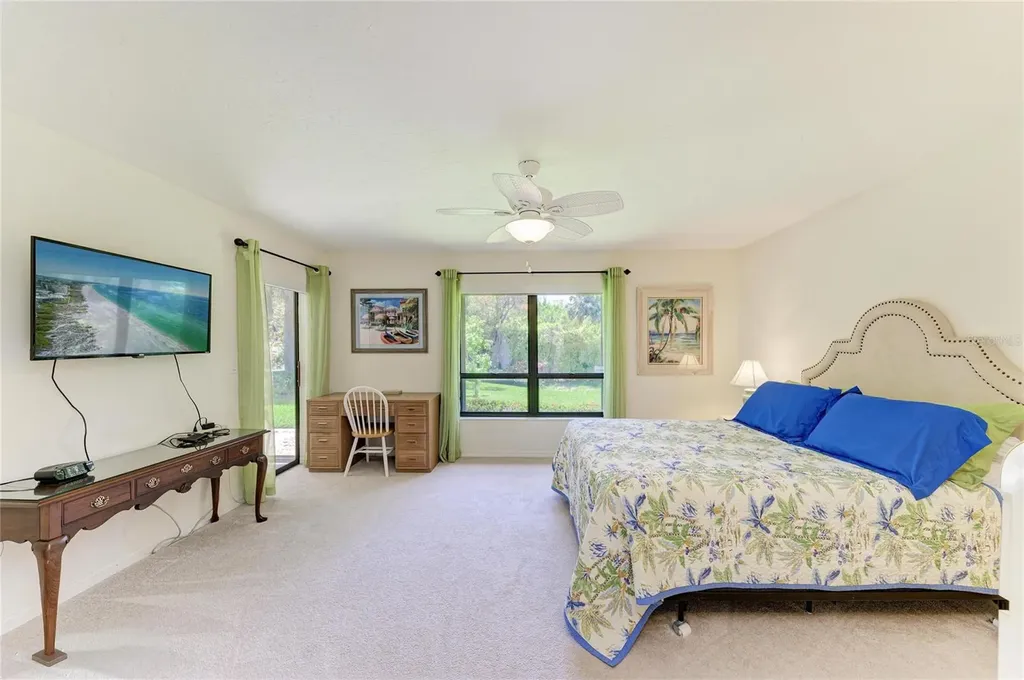 3946 Wilshire Circle E Sarasota FL 34238