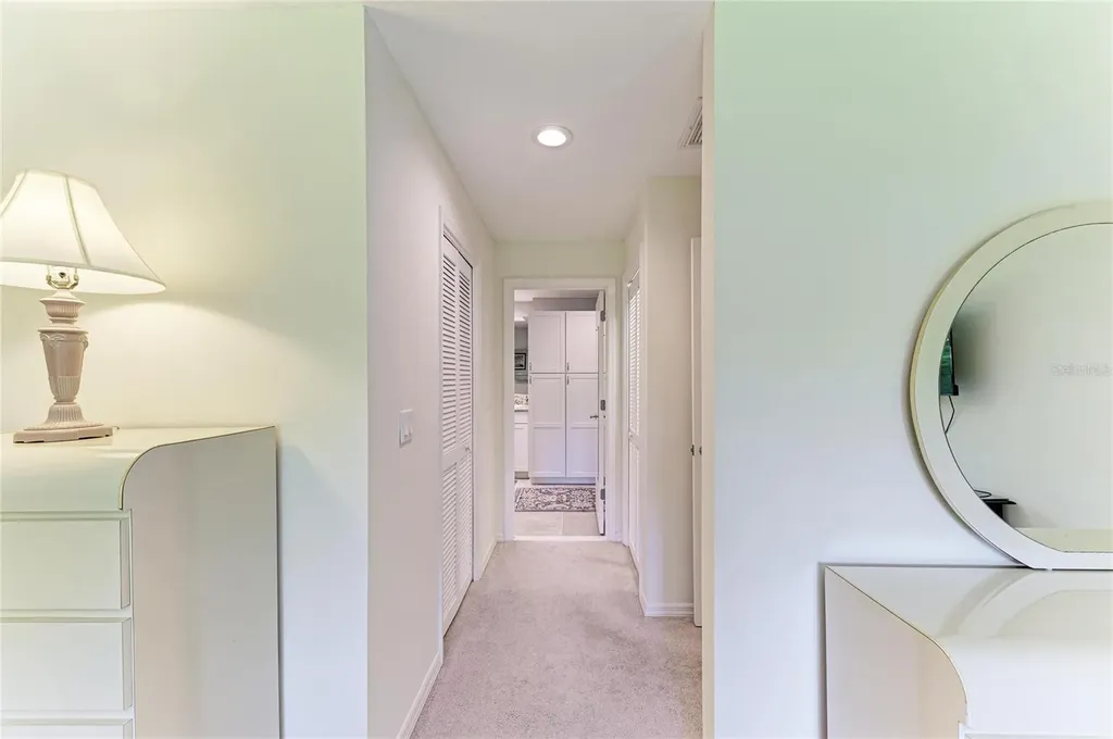 3946 Wilshire Circle E Sarasota FL 34238