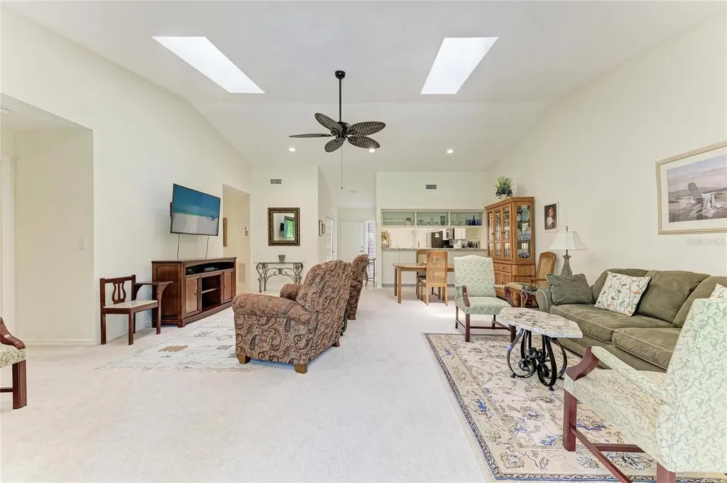 3946 Wilshire Circle E Sarasota FL 34238
