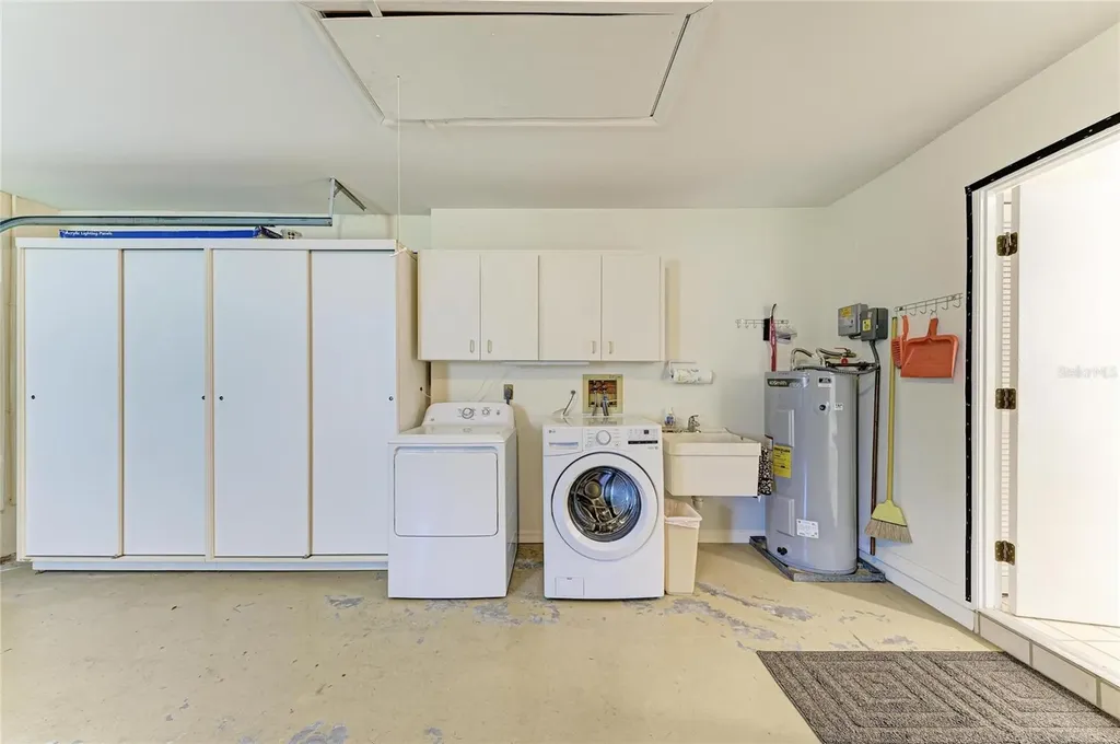 3946 Wilshire Circle E Sarasota FL 34238