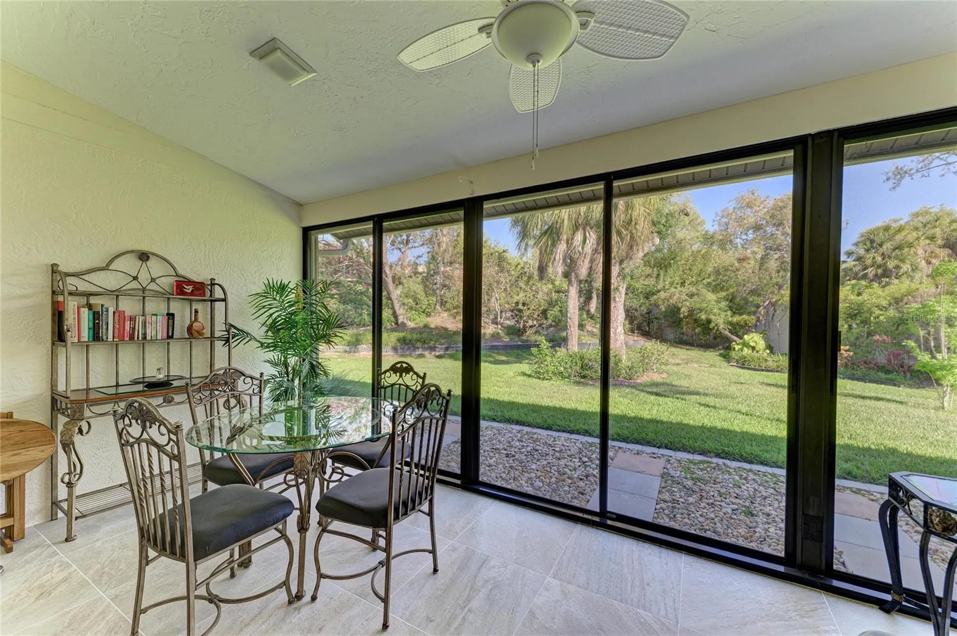 3946 Wilshire Circle E Sarasota FL 34238
