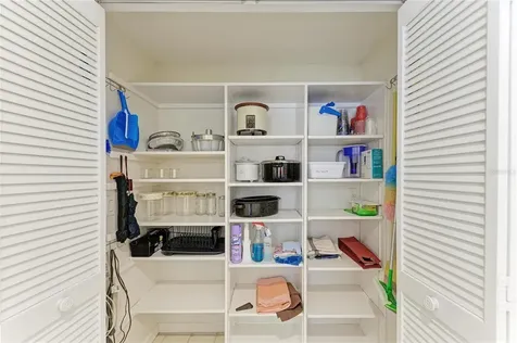 3946 Wilshire Circle E Sarasota FL 34238