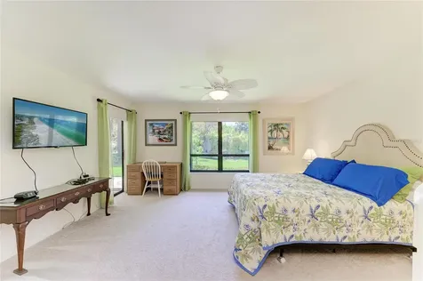 3946 Wilshire Circle E Sarasota FL 34238