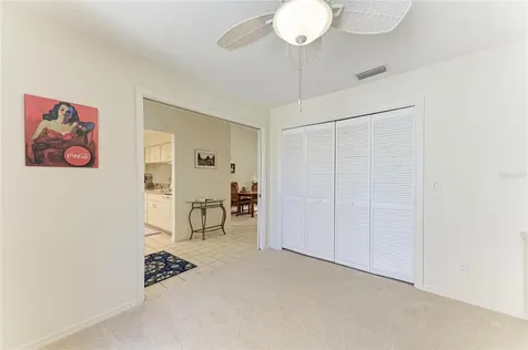 3946 Wilshire Circle E Sarasota FL 34238