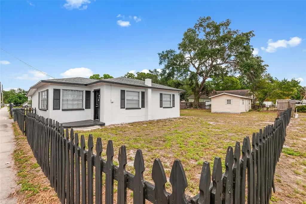 201 N Himes Avenue Tampa FL 33609