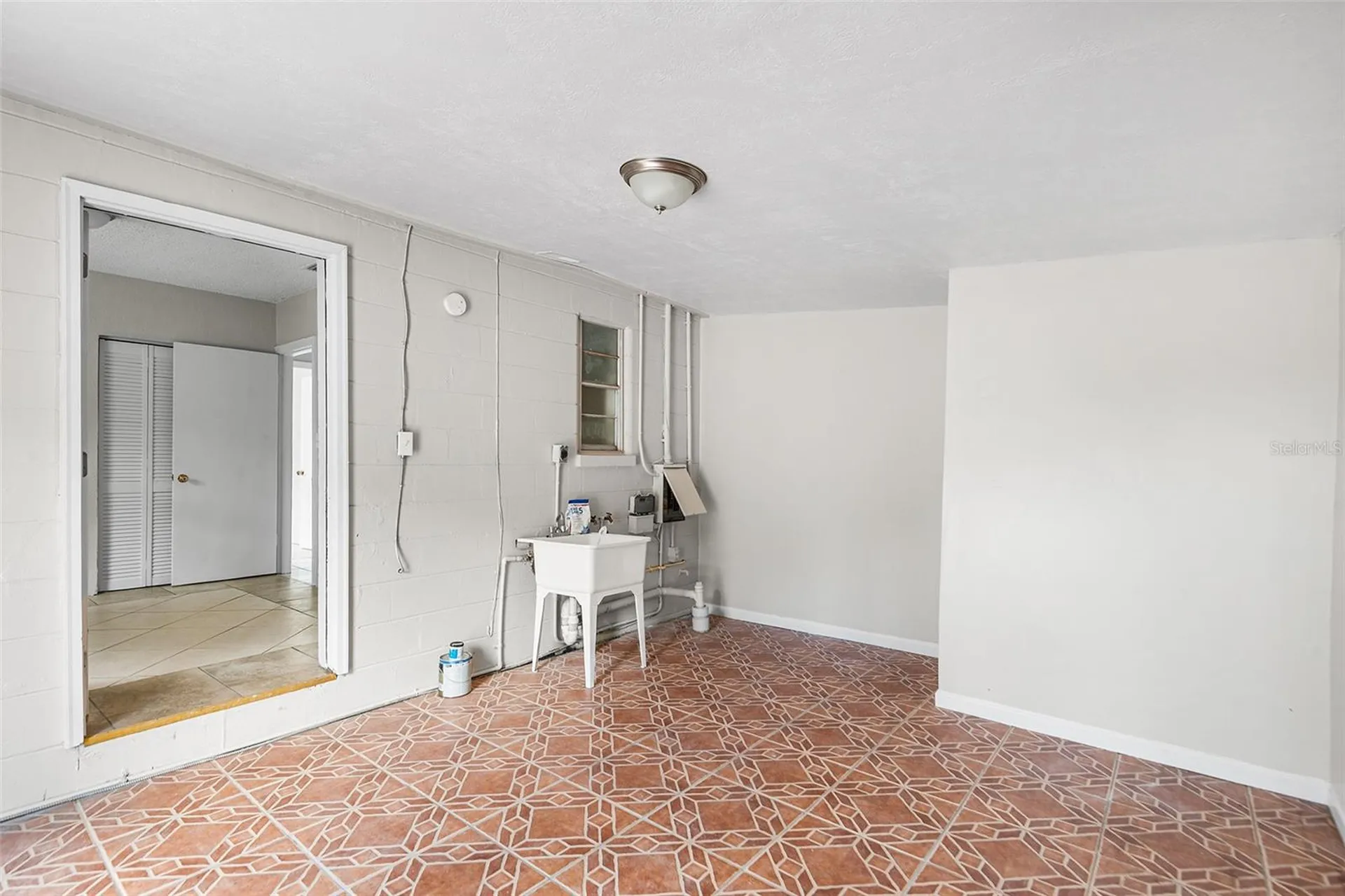 201 N Himes Avenue Tampa FL 33609