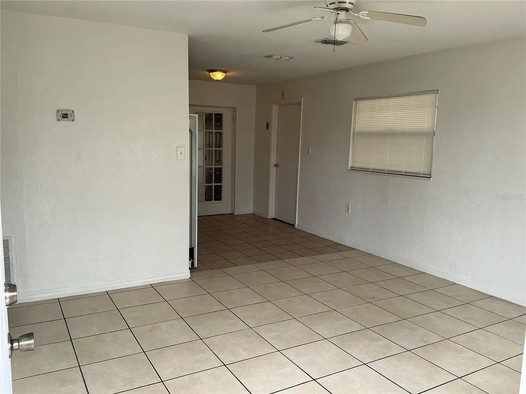 5132 Elese Street Orlando FL 32811