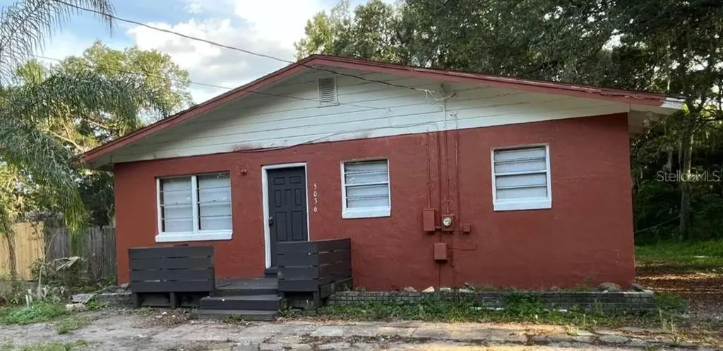 5036 College Orlando FL 32811