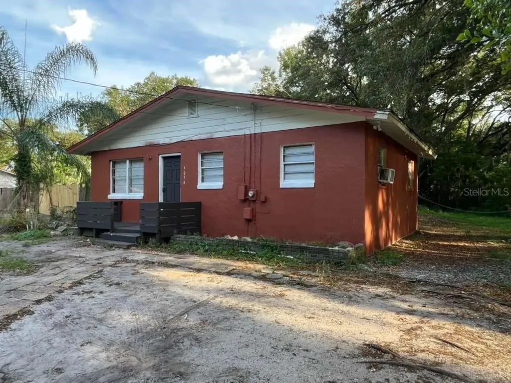 5036 College Orlando FL 32811