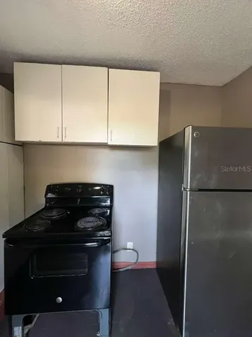5036 College Orlando FL 32811