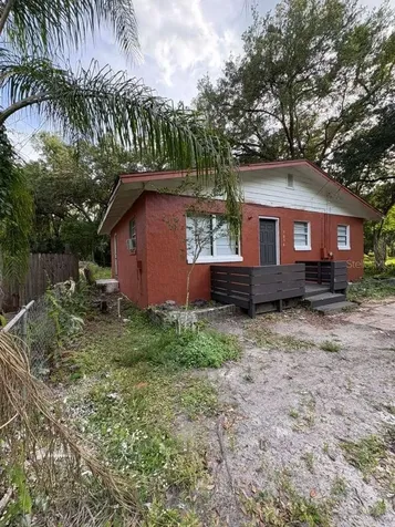 5036 College Orlando FL 32811