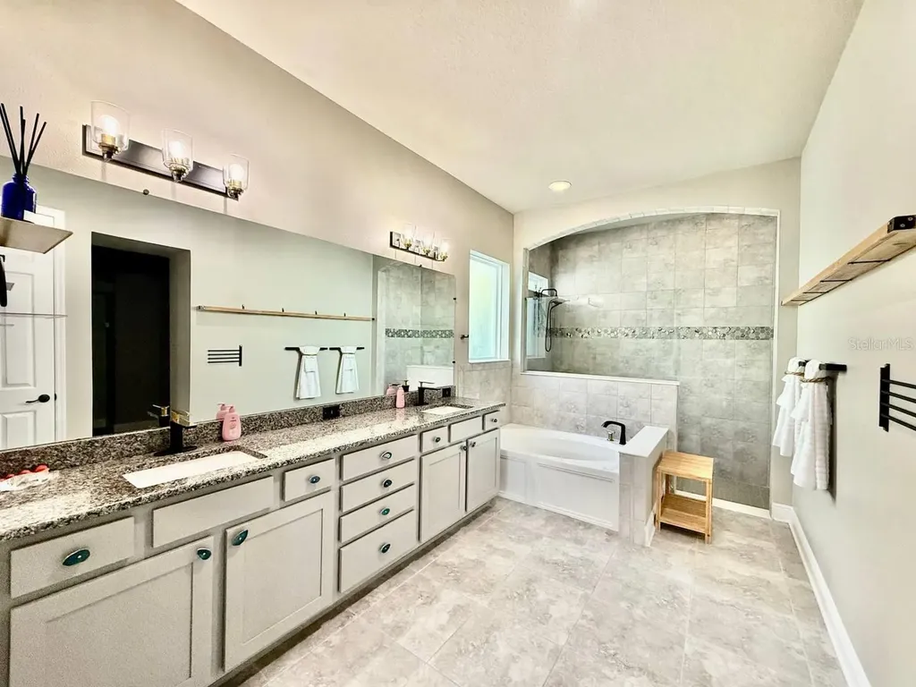 6414 Salt Creek Avenue Apollo Beach FL 33572