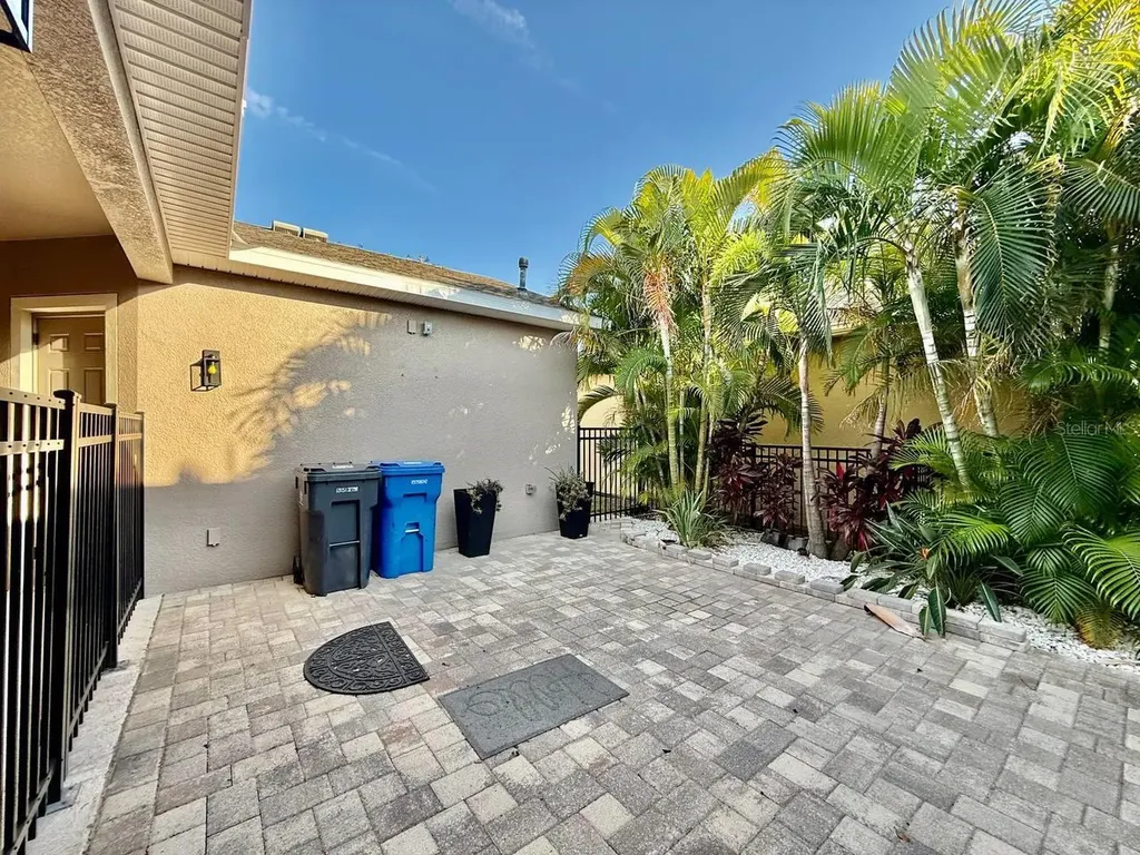 6414 Salt Creek Avenue Apollo Beach FL 33572
