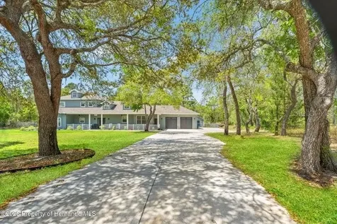 9135 Mazette Road Weeki Wachee FL 34613