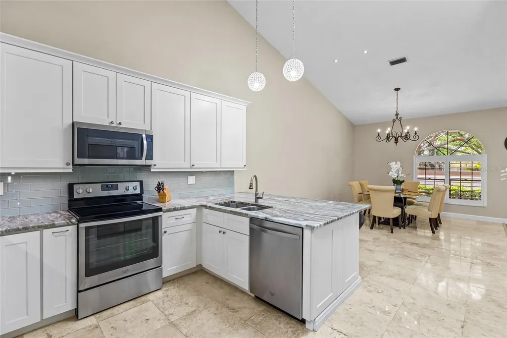 4601 Las Brisas Lane Sarasota FL 34238
