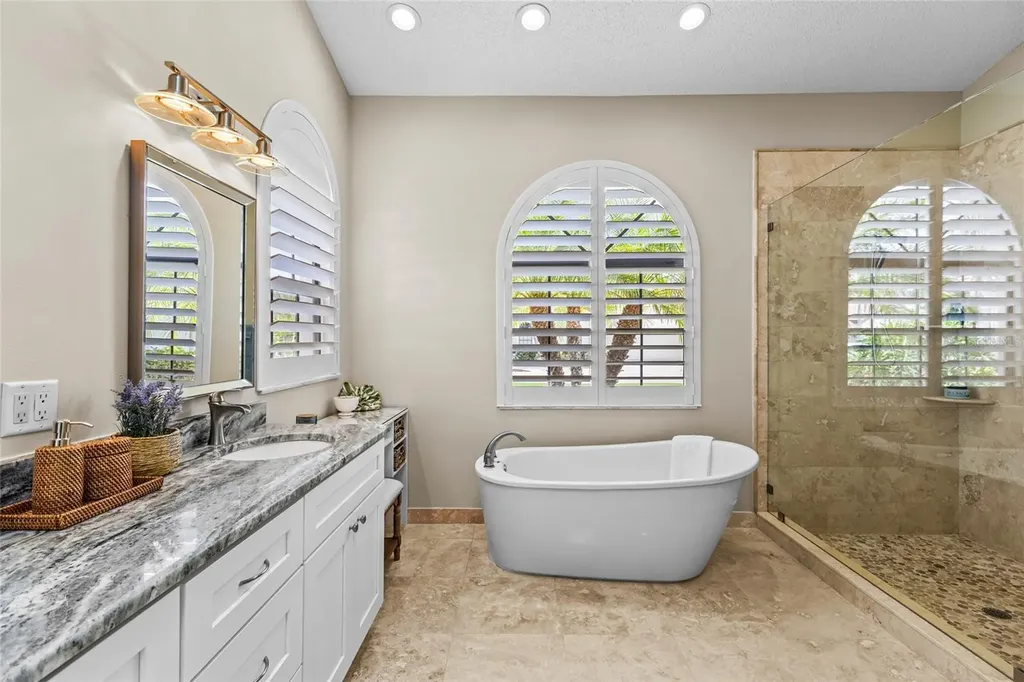 4601 Las Brisas Lane Sarasota FL 34238