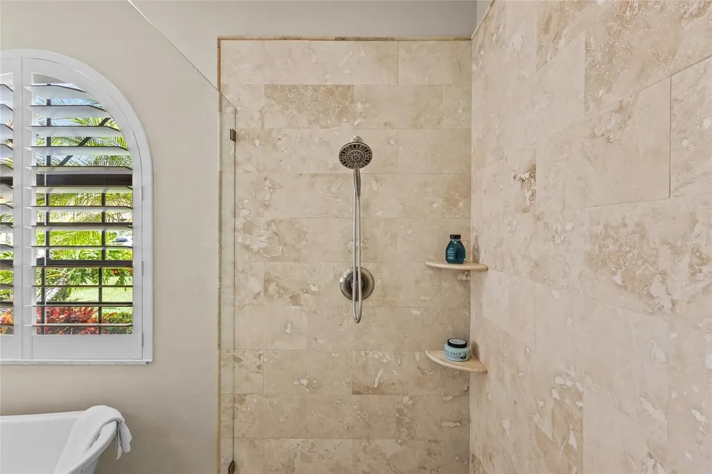 4601 Las Brisas Lane Sarasota FL 34238