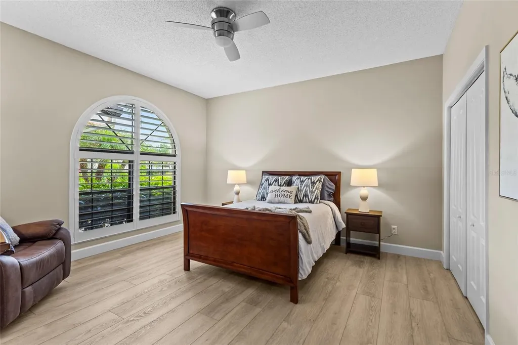 4601 Las Brisas Lane Sarasota FL 34238