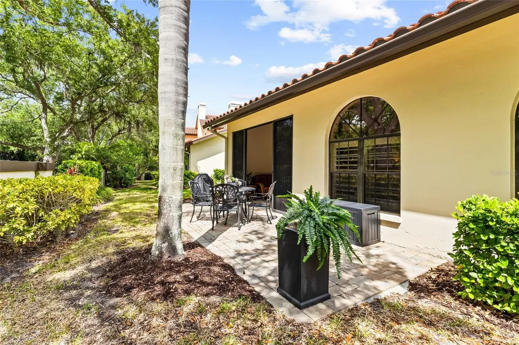 4601 Las Brisas Lane Sarasota FL 34238