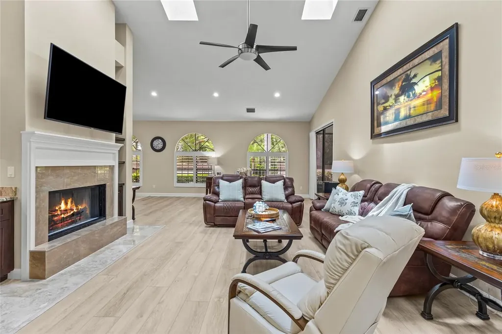 4601 Las Brisas Lane Sarasota FL 34238