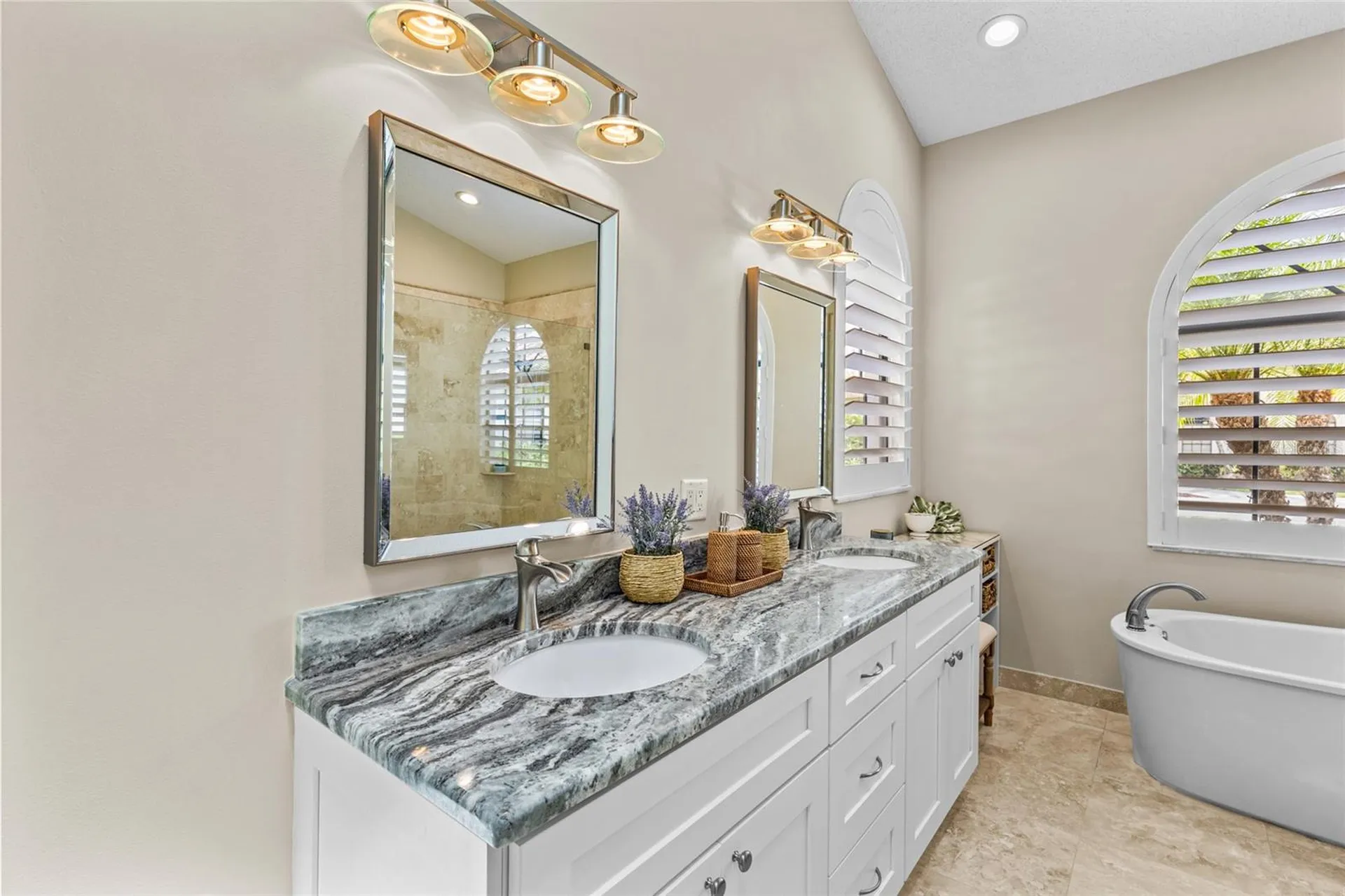 4601 Las Brisas Lane Sarasota FL 34238