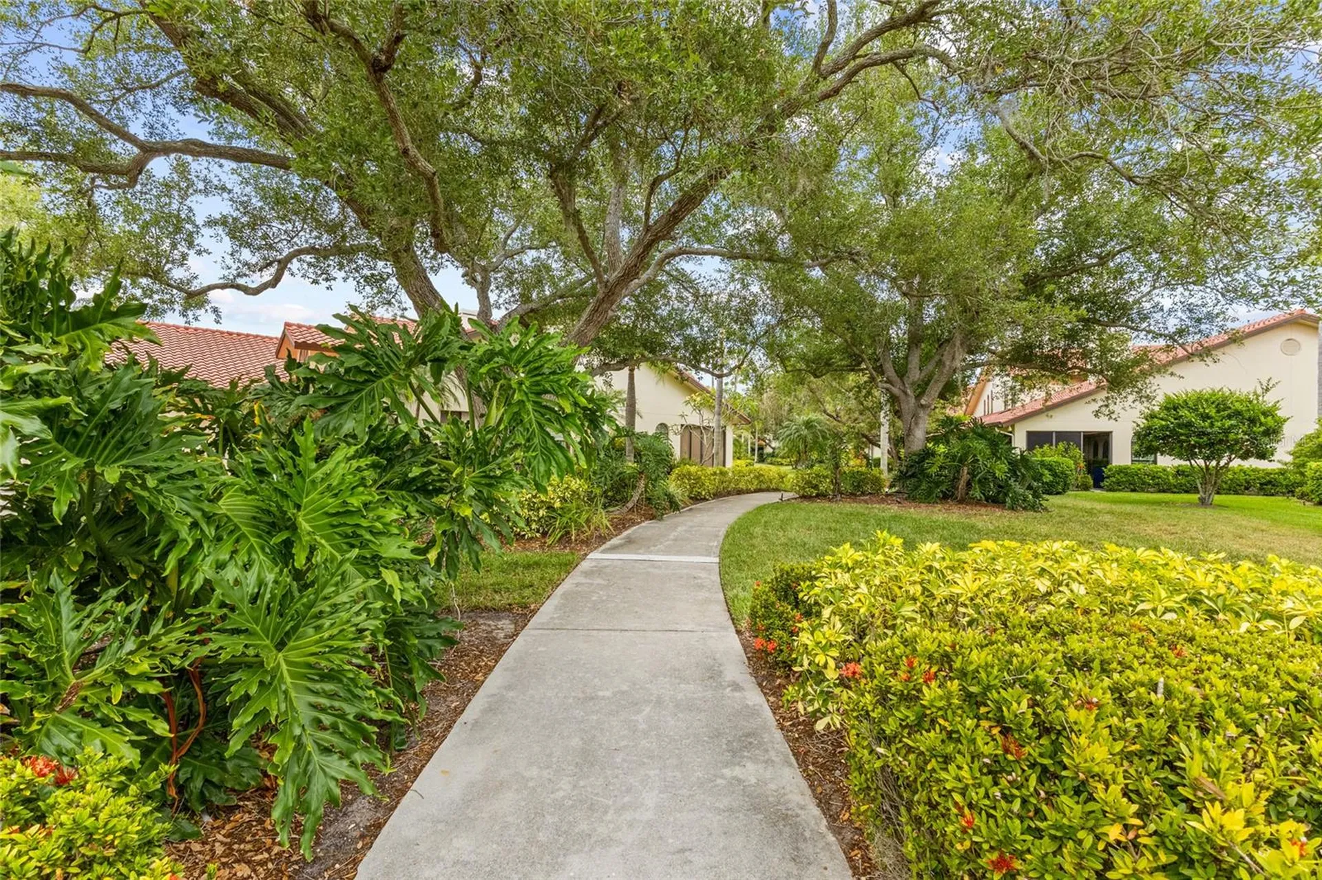4601 Las Brisas Lane Sarasota FL 34238