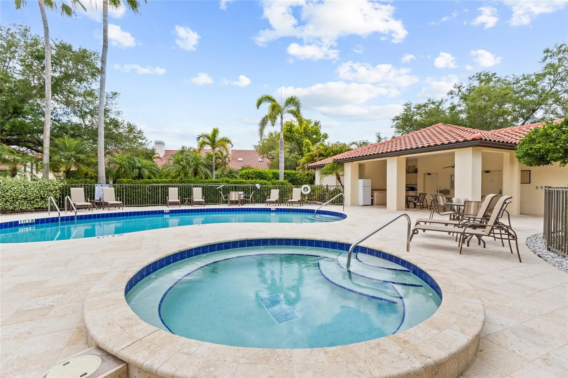 4601 Las Brisas Lane Sarasota FL 34238