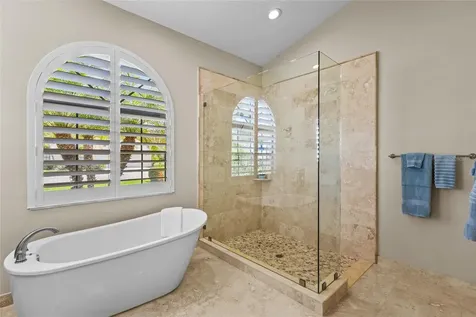 4601 Las Brisas Lane Sarasota FL 34238