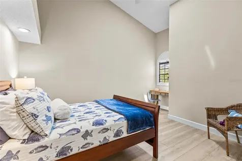 4601 Las Brisas Lane Sarasota FL 34238