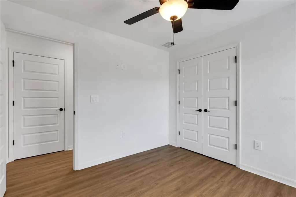1065 / 1067 Captiva Point Lakeland FL 33801