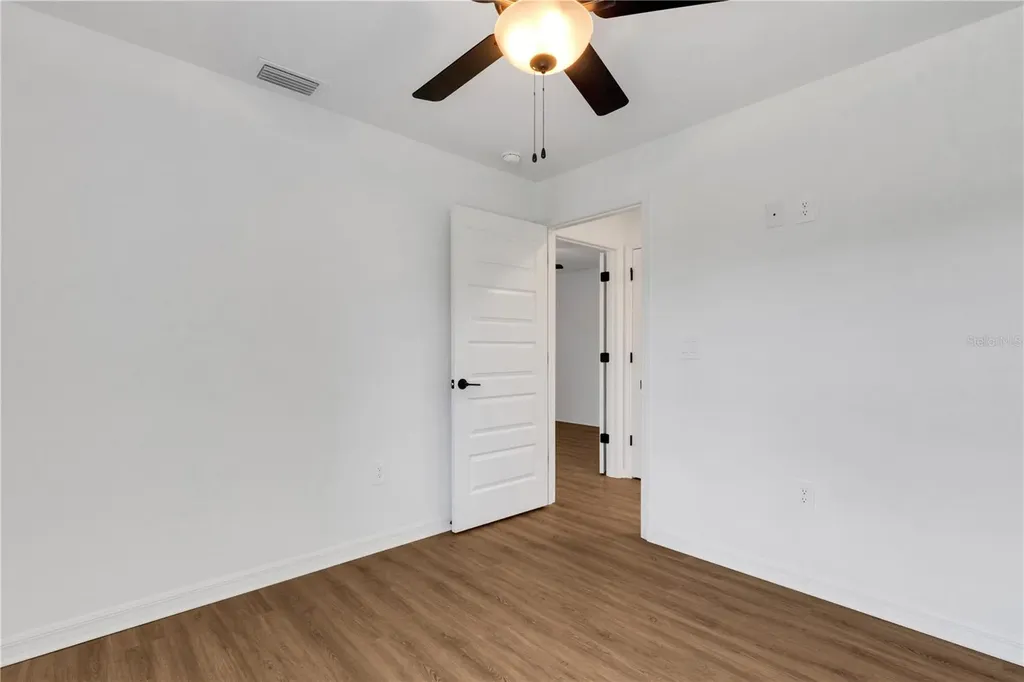 1065 / 1067 Captiva Point Lakeland FL 33801