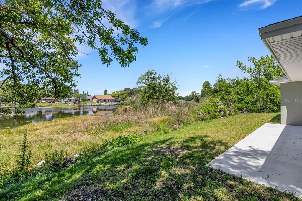 1065 / 1067 Captiva Point Lakeland FL 33801