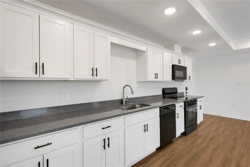 1065 / 1067 Captiva Point Lakeland FL 33801