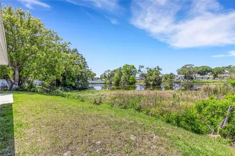 1065 / 1067 Captiva Point Lakeland FL 33801