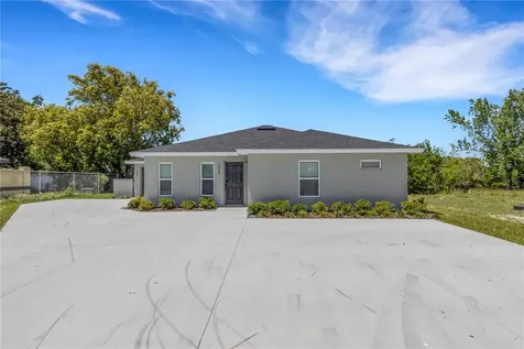 1065 / 1067 Captiva Point Lakeland FL 33801