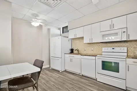 2828 N Atlantic Avenue Daytona Beach FL 32118