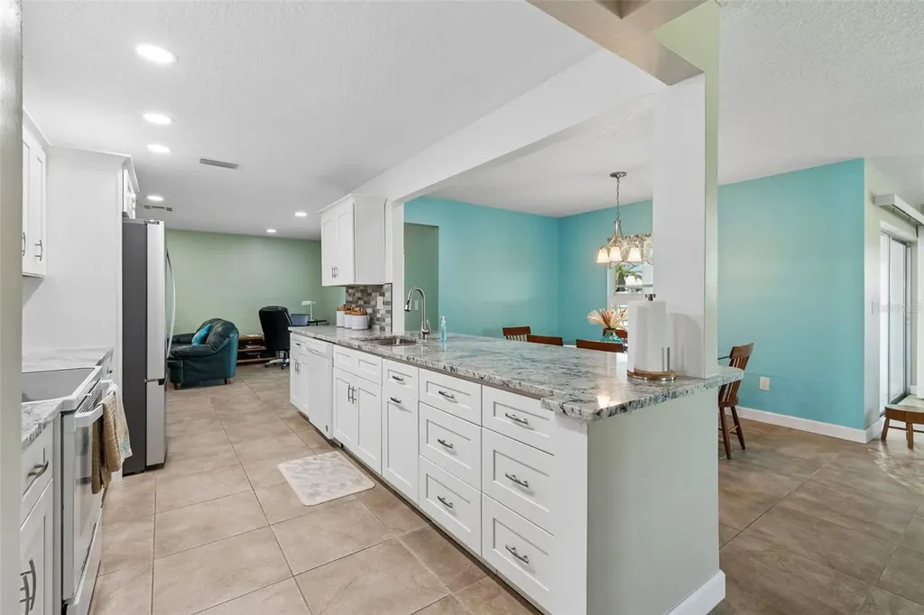 7310 9th Ave W Bradenton FL 34209