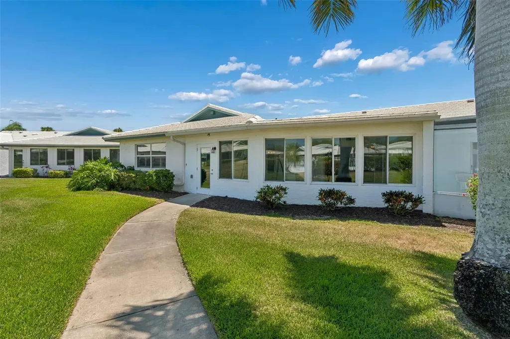7310 9th Ave W Bradenton FL 34209