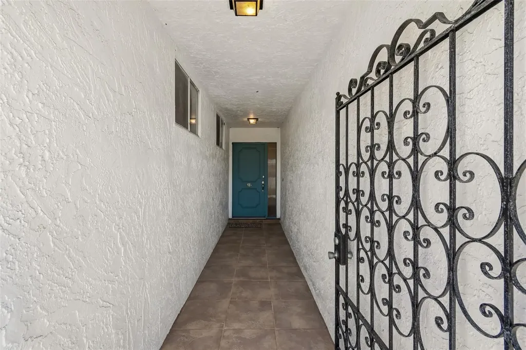 7310 9th Ave W Bradenton FL 34209