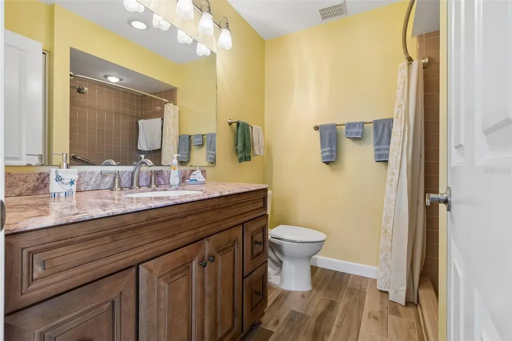 7310 9th Ave W Bradenton FL 34209