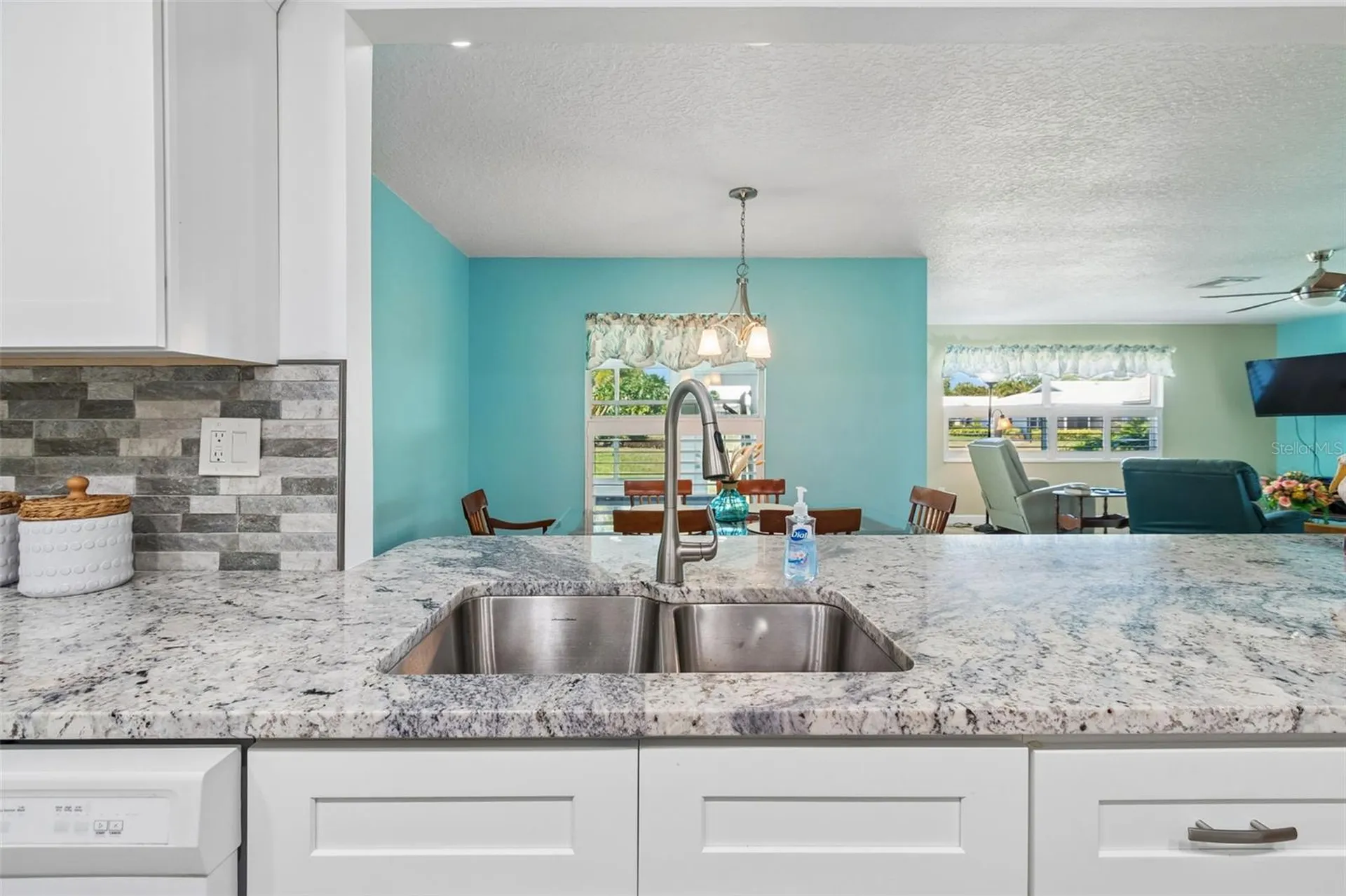 7310 9th Ave W Bradenton FL 34209