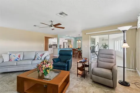 7310 9th Ave W Bradenton FL 34209