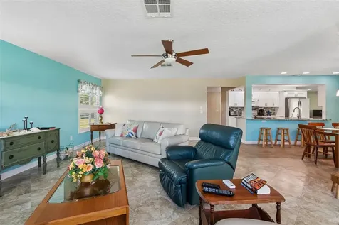 7310 9th Ave W Bradenton FL 34209
